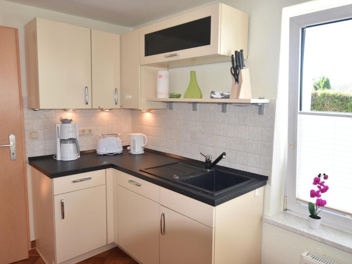 Modern Bungalow In Kroepelin With Garden Villa Kamer foto